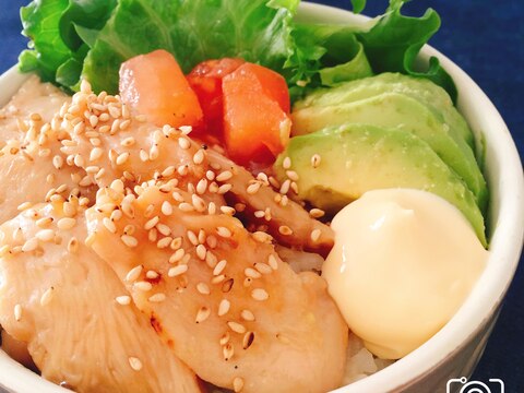柔らか鶏胸肉の簡単照りマヨ丼(カフェ風)